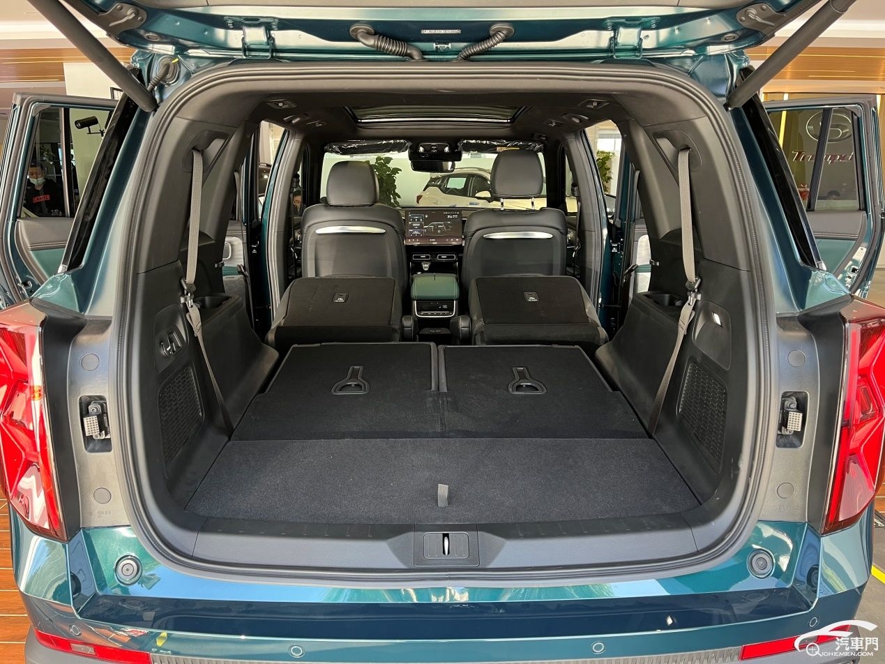 轴距近3米不到19万全新传祺gs8到店实拍