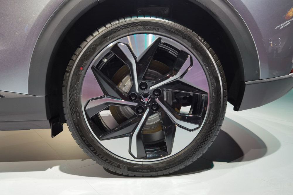 20万多新能源中型SUV到底该怎么选？今天您就来着了！