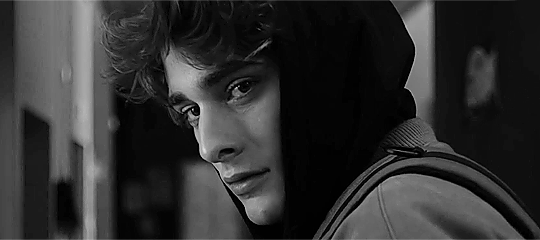 听说多看帅哥能使人长寿?