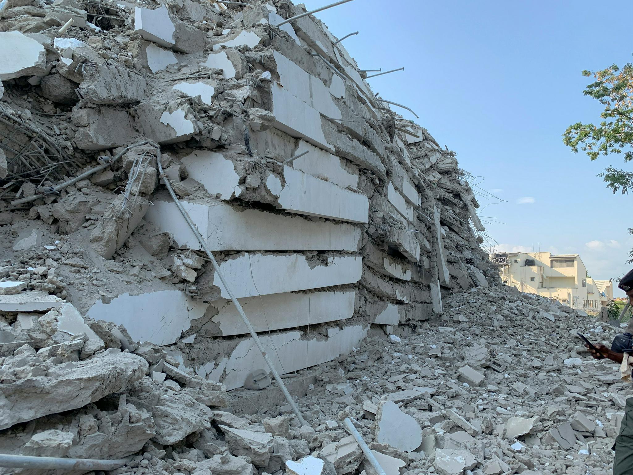 尼日利亚一在建楼房坍塌至少6人死亡