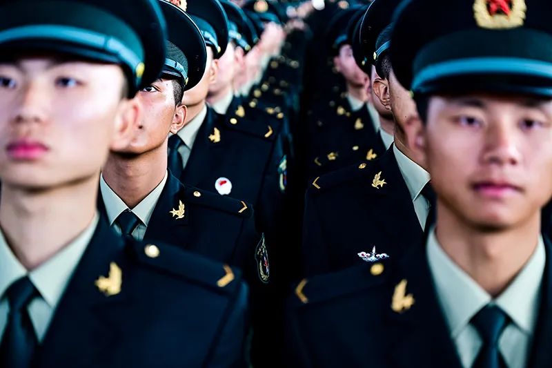 列兵,授衔!|火箭军_新浪新闻