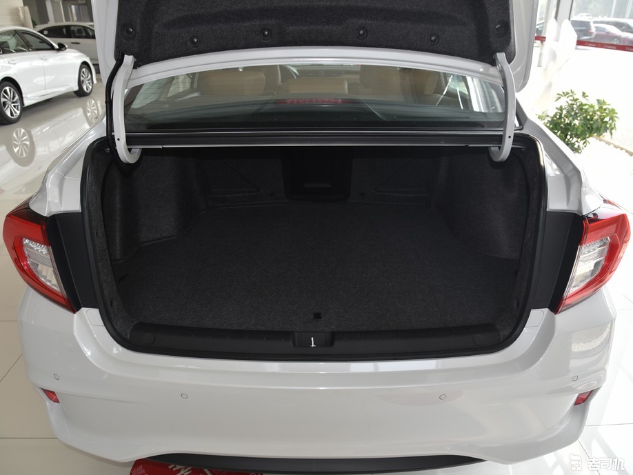 省油还得是日系车 小哥带你一起看本田享域