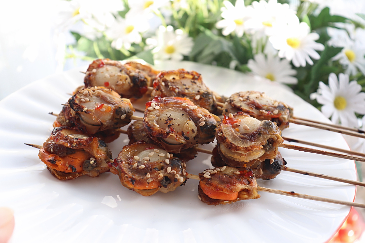 自己做烤扇贝串鲜香十足比外面的烧烤摊的还好吃