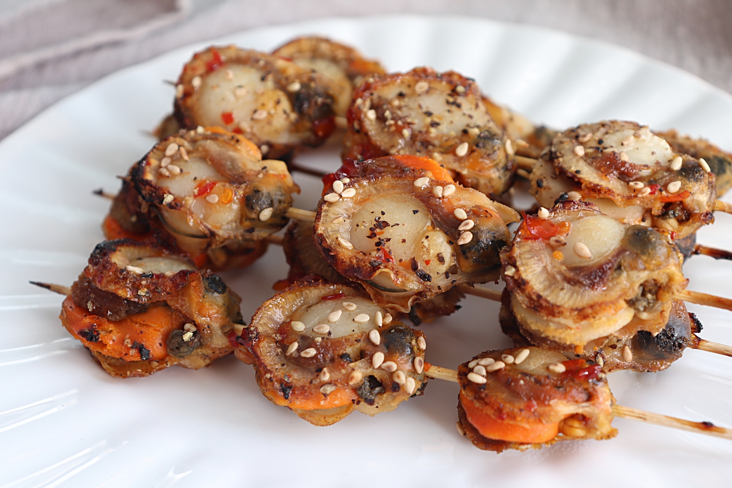 自己做烤扇贝串鲜香十足比外面的烧烤摊的还好吃