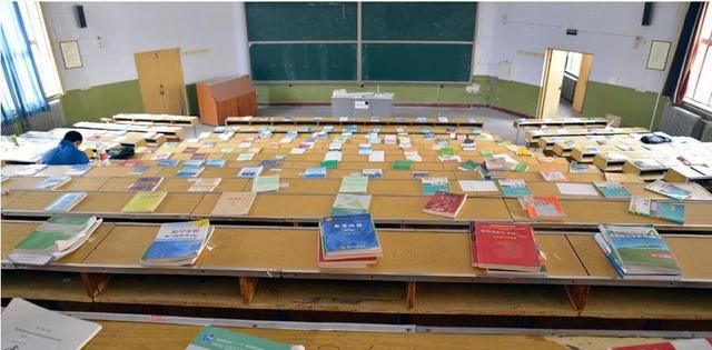 因为占座,南京一高校男同学狂扇女生耳光,女学生脸都被打肿了休闲区蓝鸢梦想 - Www.slyday.coM