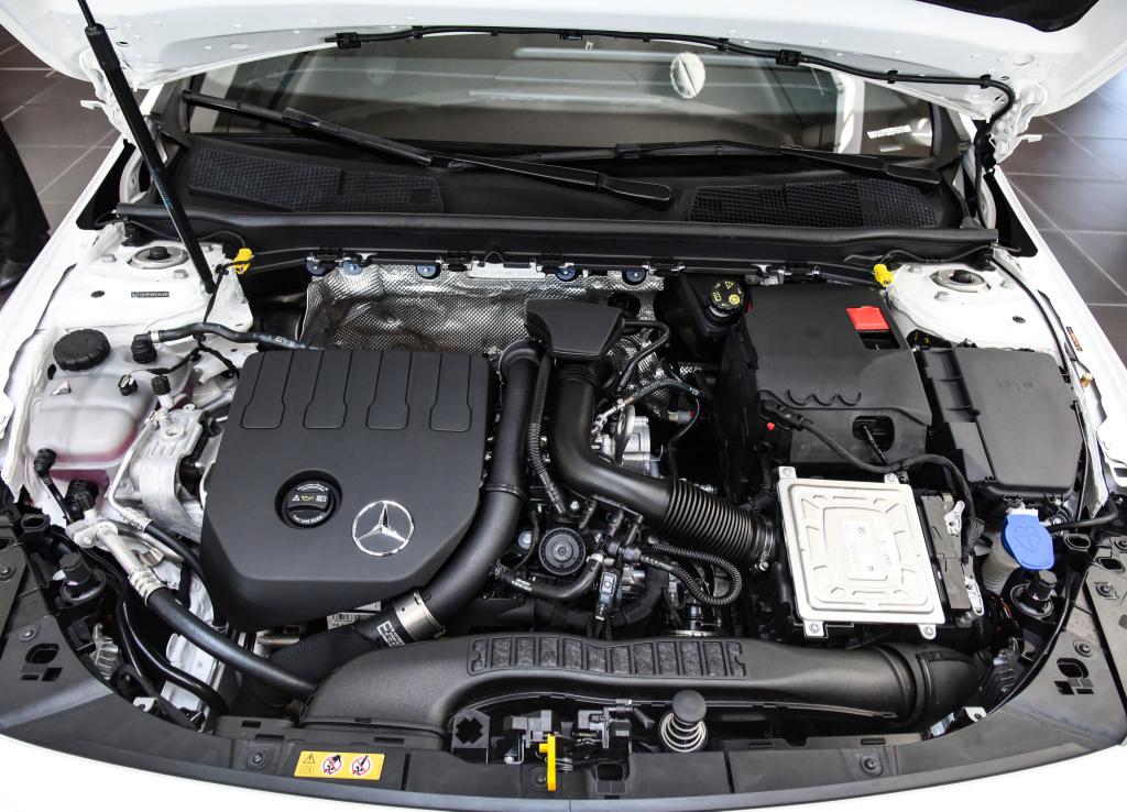 奔驰的小众车型, 现在还有猎装版,就是1.3t有点惨