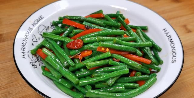 长豆角怎么做好吃( 干炒长豆角怎么做好吃 )