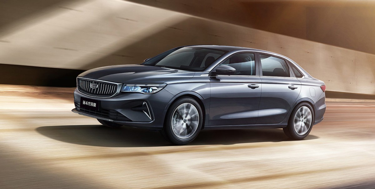 10万级品质家轿，该选第4代帝豪，还是逸动PLUS？