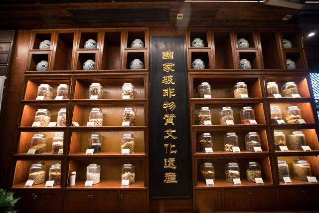14家中医药馆加入天猫双11，线上抓药让年轻人成中药主力购买人群