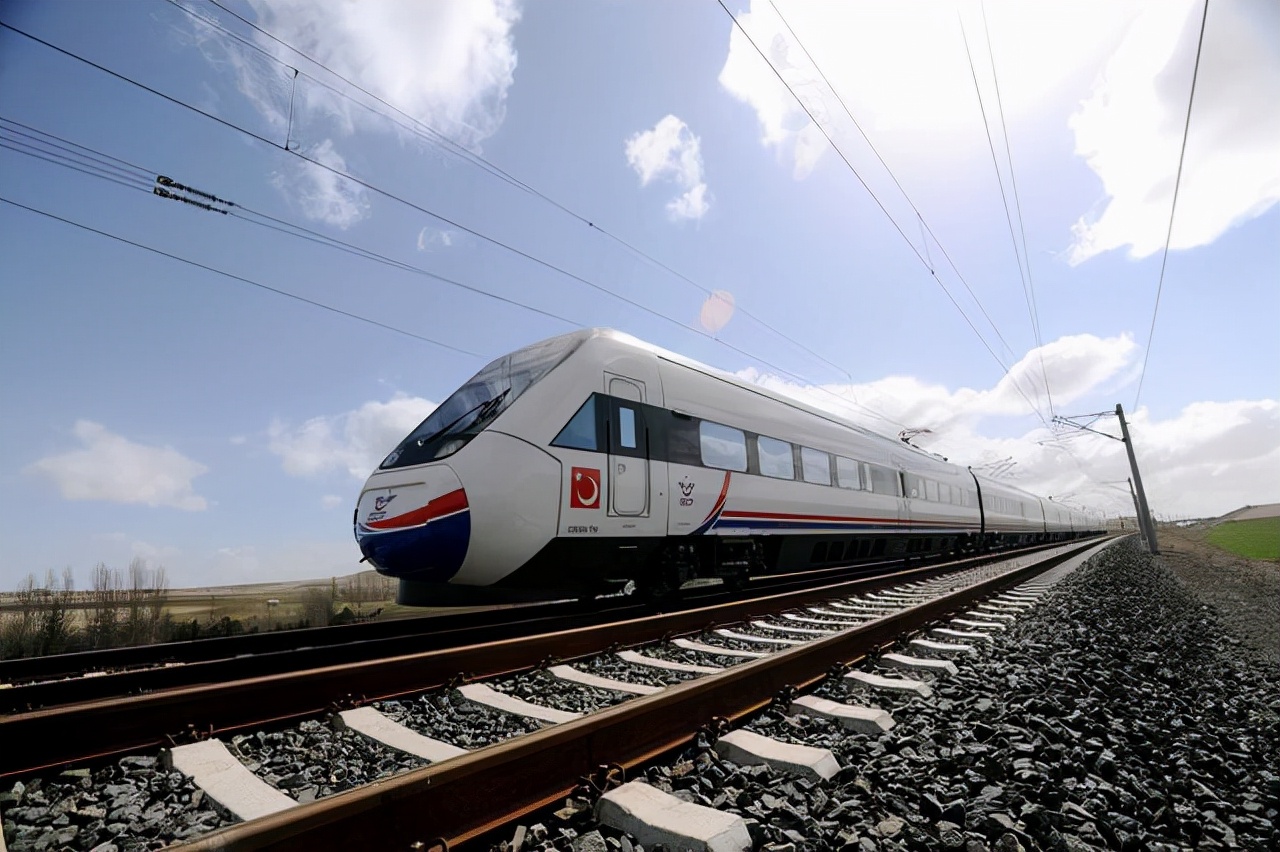 第一条走出国门的铁路土耳其伊安高铁让中国基建火遍全球