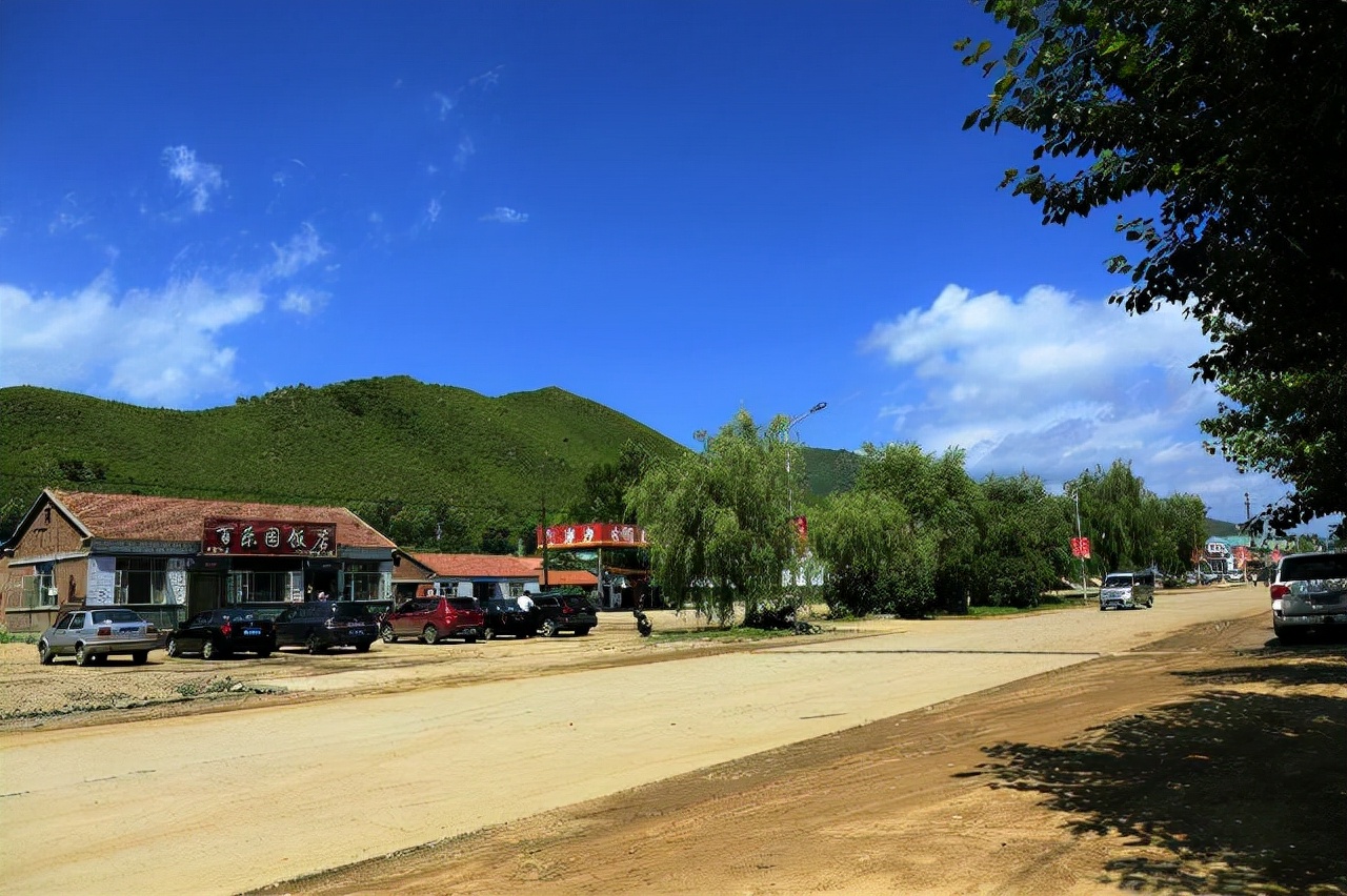 浩饶山镇2018年4月8日,警方忽然接到赵某报案,说自己11岁的儿子失踪了