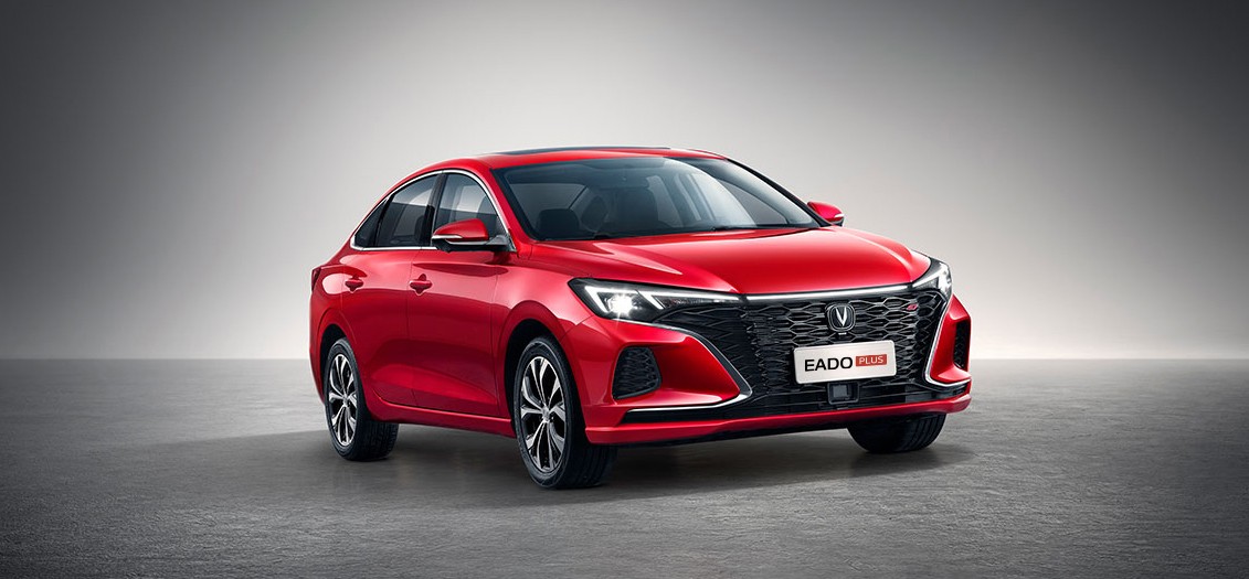 10万级品质家轿，该选第4代帝豪，还是逸动PLUS？