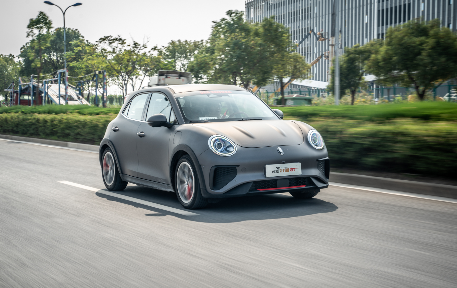 试驾欧拉好猫gt木兰版,虽精力有限,却是都市首选-新浪汽车