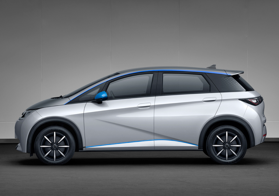 十万预算还买飞度？你OUT了！快来看这些电动小车