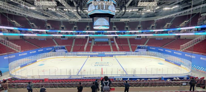 改造完成后,五棵松体育馆将可以在冰坝大小上按需切换,成为能承办冰球