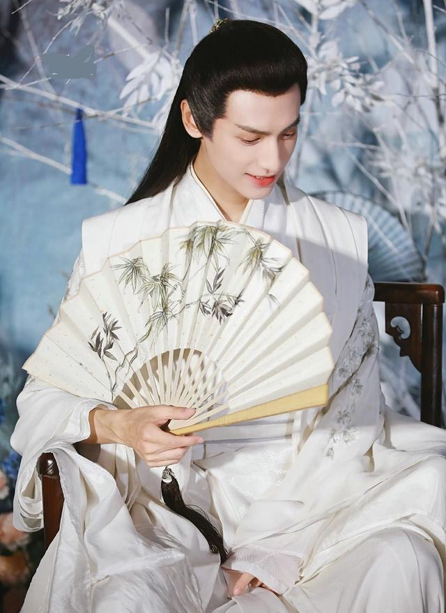 古偶男演员颜值有救了罗云熙长月烬明路透古装扮相好仙