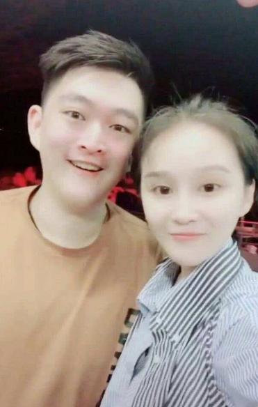 同基因不同命,活成两个世界的人|赵一涵|赵本山|赵玉芳_新浪新闻