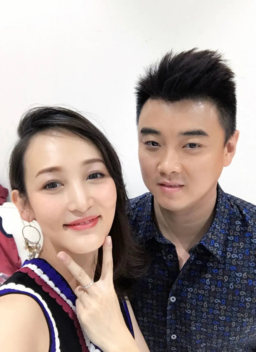 她在准婆婆病床前不离不弃,让王皓走出纠结|王皓|闫博雅|病床_新浪