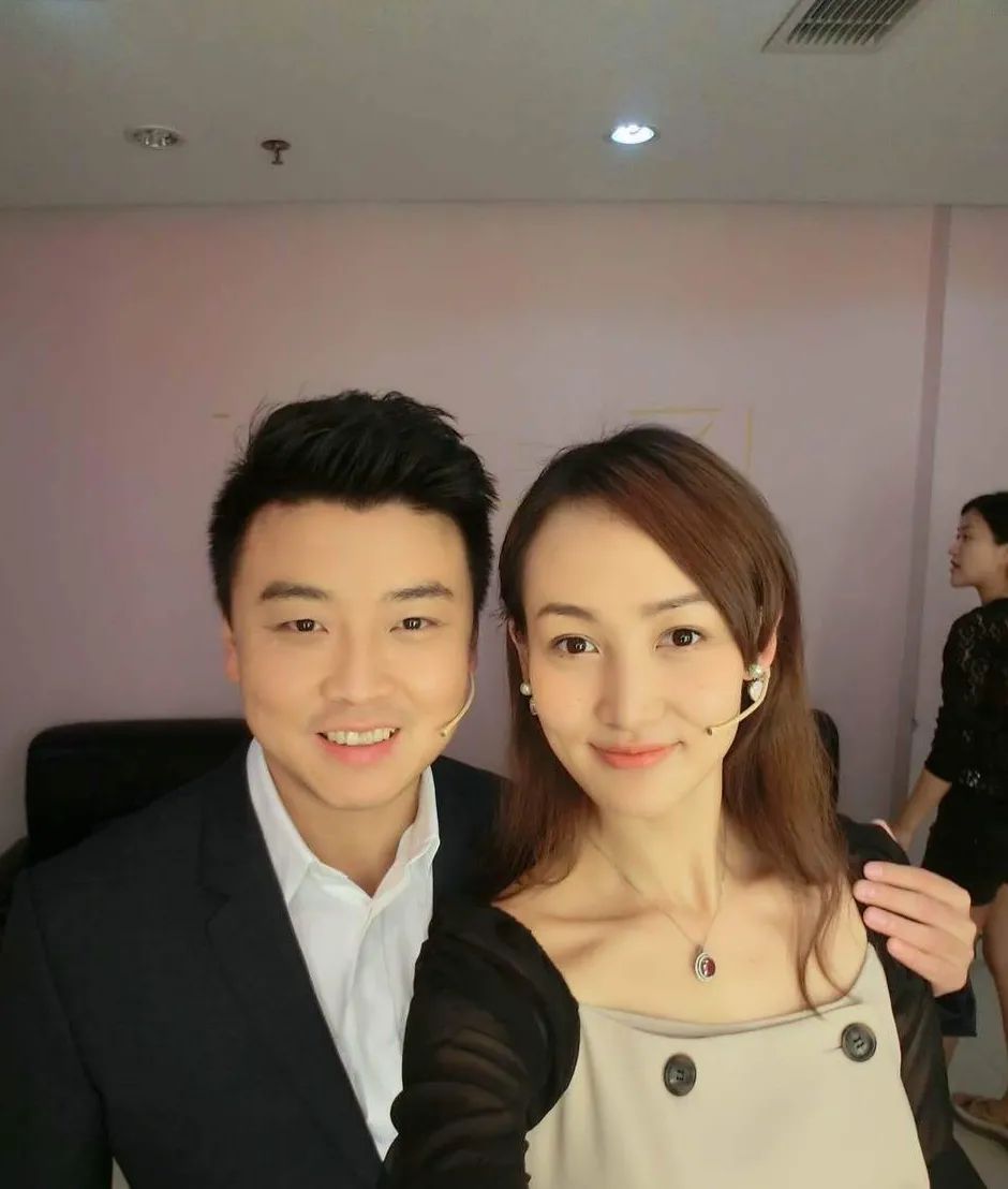 她在准婆婆病床前不离不弃,让王皓走出纠结|王皓|闫博雅|病床_新浪