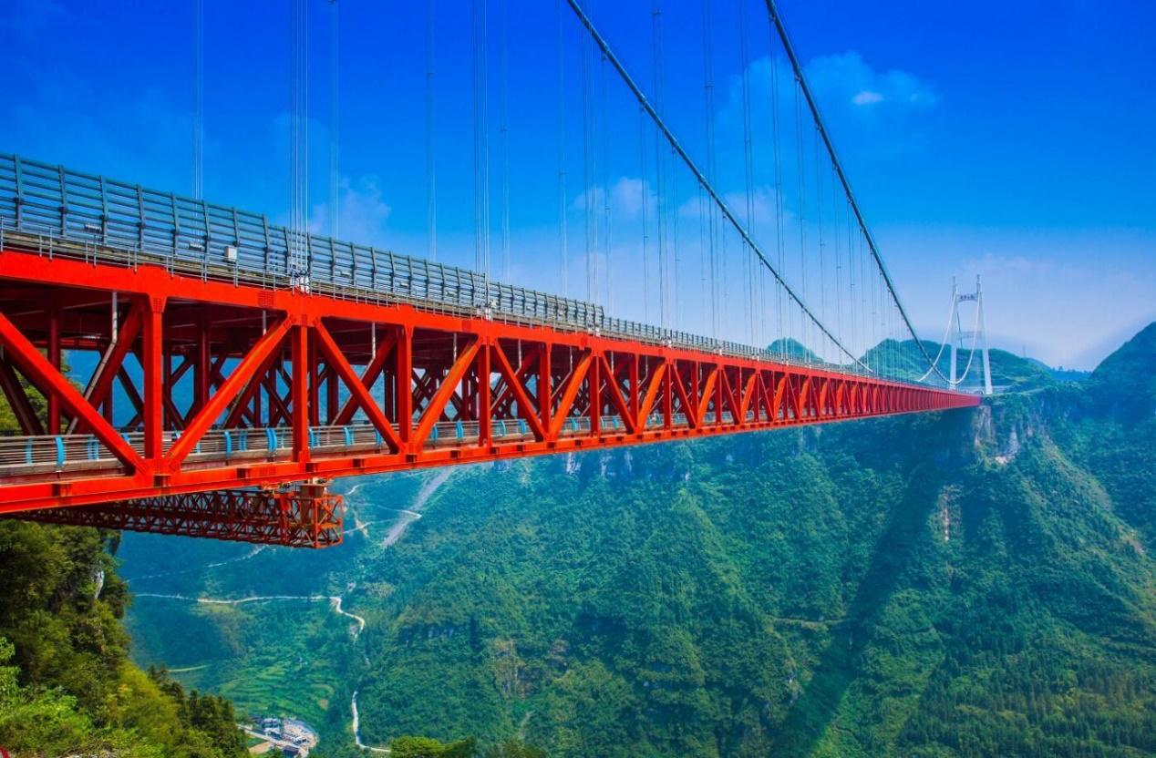 全长1779米，中国花5年时间建造矮寨大桥，那它能发挥啥作用？__财经头条