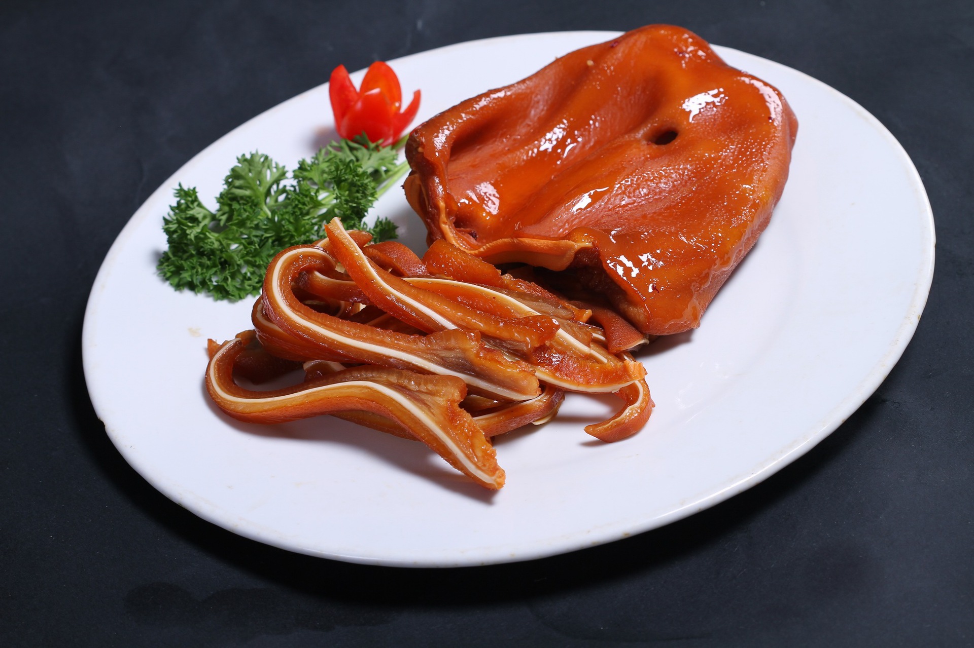 开胃营养菜爆炒猪耳朵麻辣鲜香口感q弹非常入味