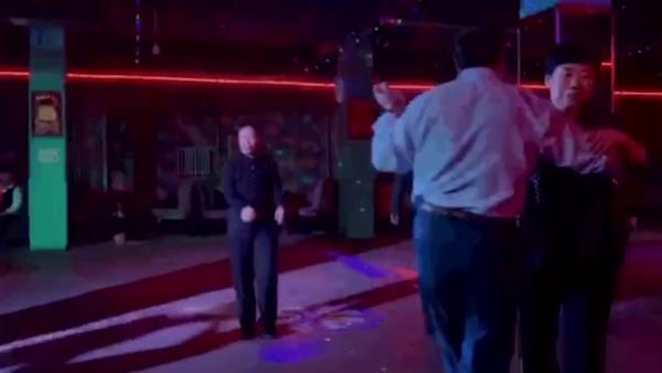 对话《漠河舞厅》原型舞厅老板：独舞老人有两年没来了