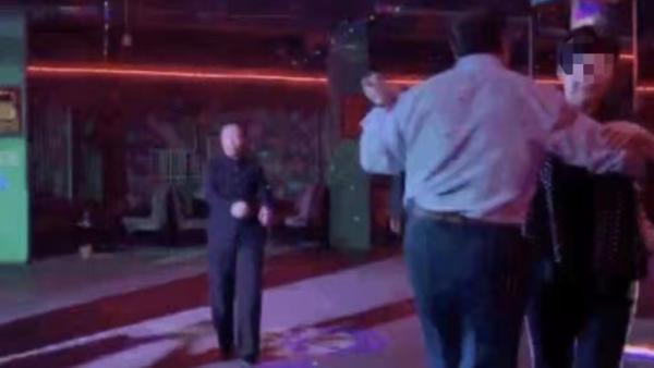 《漠河舞厅》火了，有人夏天曾在广场见到老人独舞