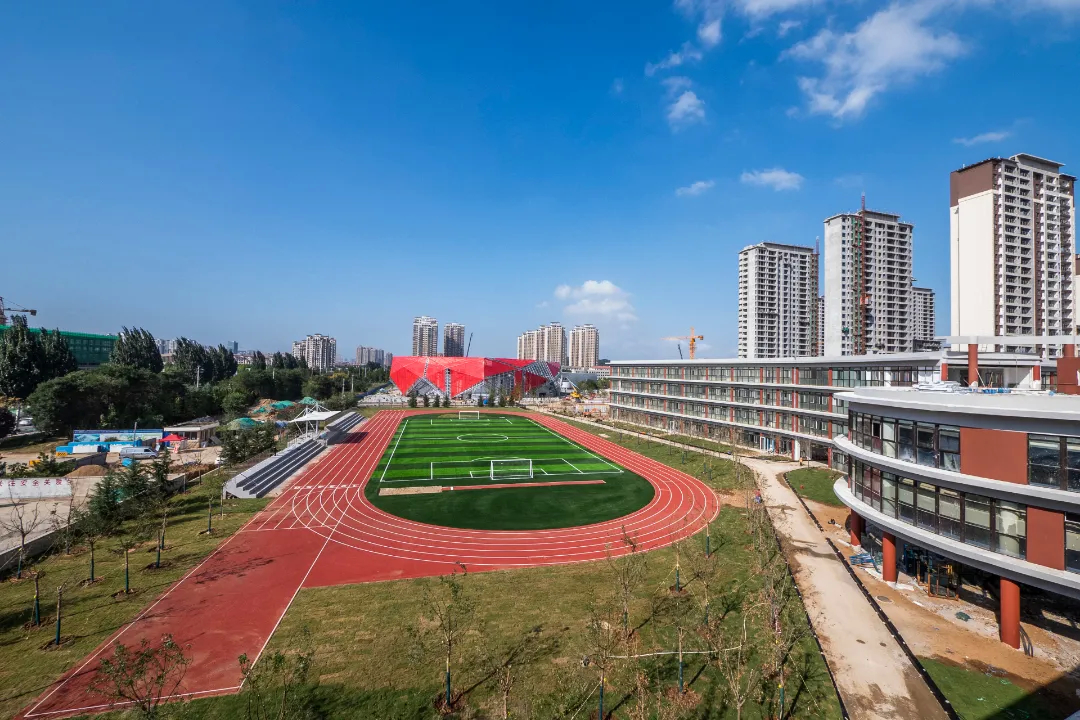 烟台这里将新增一所学校,可容纳学生1700人,还将开设特色教学项目