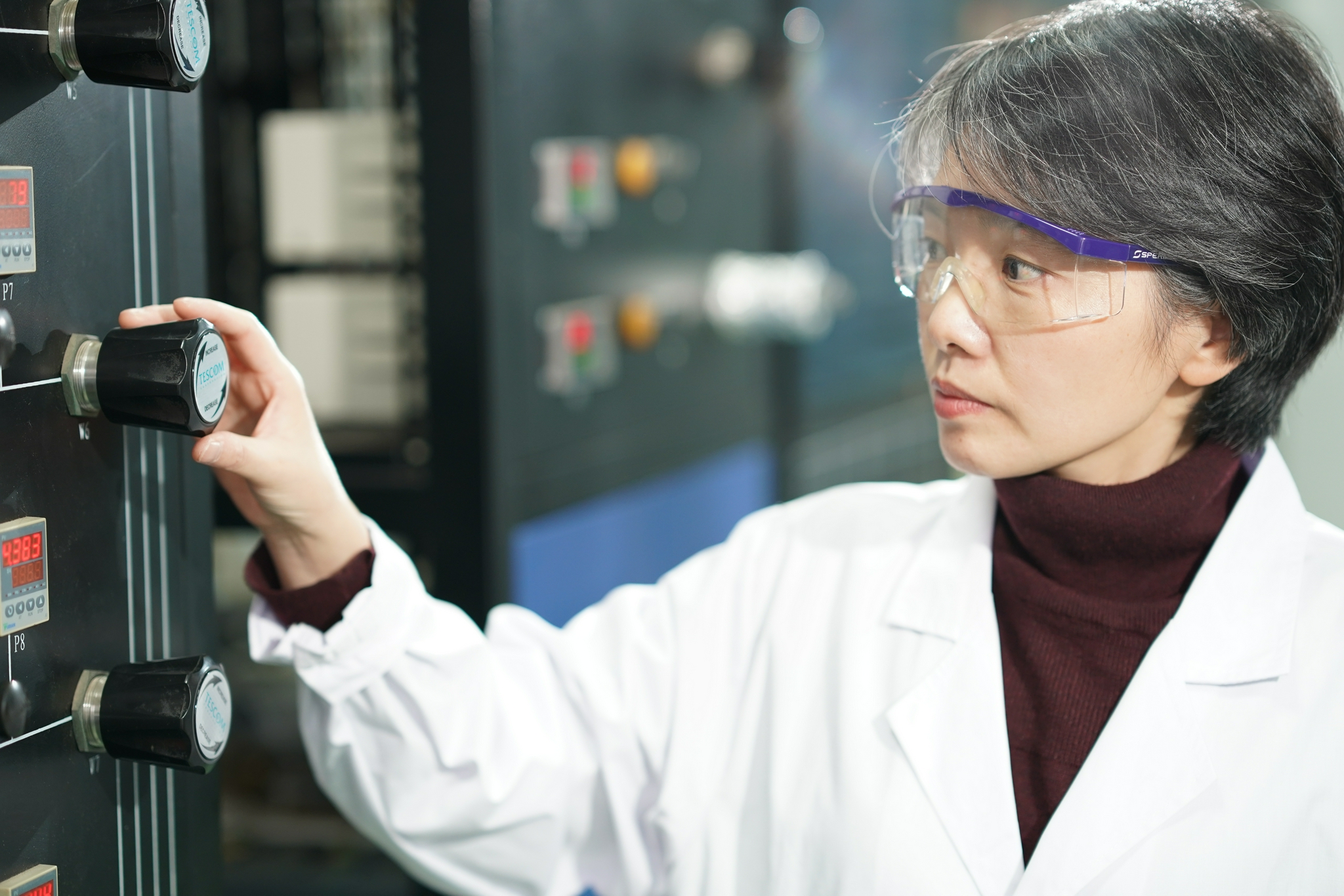 中科院大连化物所研究员潘秀莲