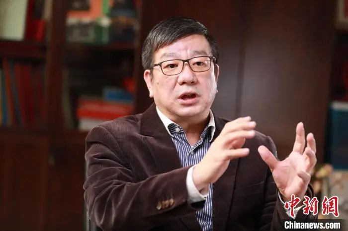 赵东元领衔完成的“有序介孔高分子和碳材料的创制和应用”项目，获国家自然科学奖一等奖 复旦大学供图