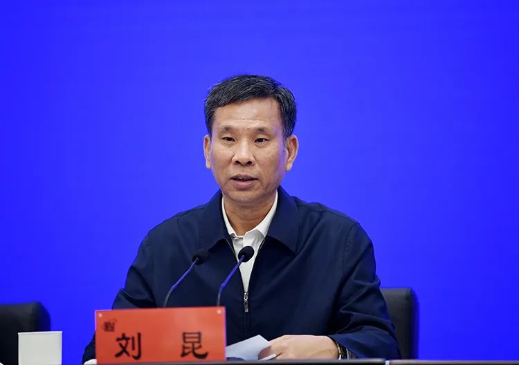 财政部部长刘昆发表署名文章强调这项工作必须高度重视