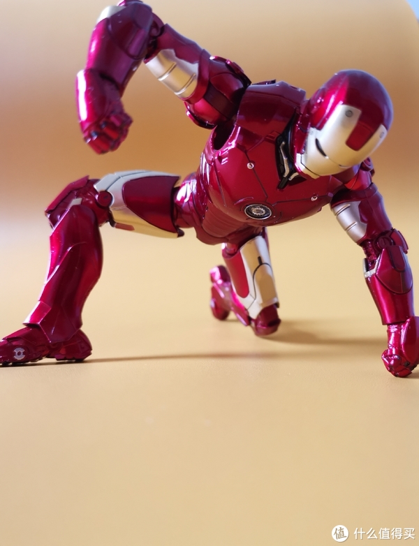 【本体展示】98下一层是配件,其中包含:地台 支架(钩裆和夹腰),包括