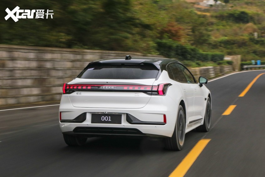 试驾极氪001-新浪汽车