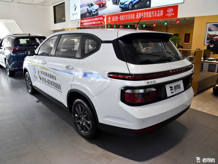 长在审美上的mpv小哥带你一起看宝骏rm5