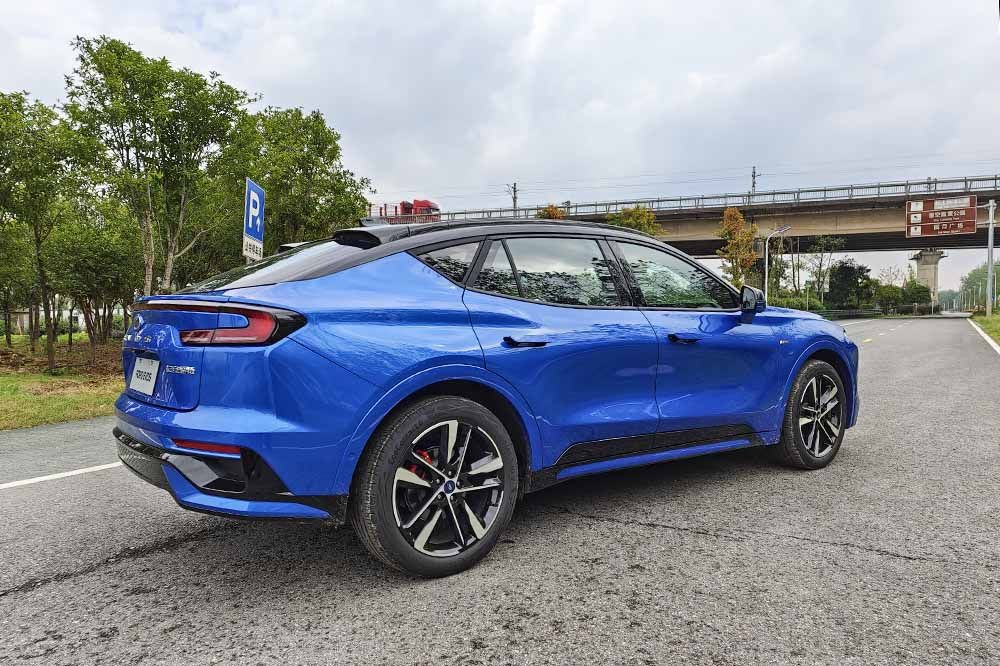 福特EVOS对比丰田汉兰达：到底谁更香一看便知