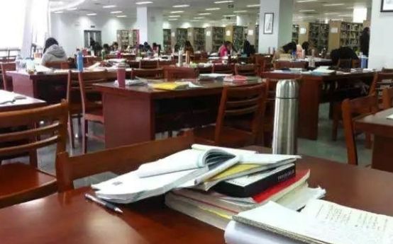 南京:高校男生因抢座位扇女生巴掌,目击者:女生脸都被打肿了休闲区蓝鸢梦想 - Www.slyday.coM 南京:高校男生因抢座位扇女生巴掌,目击者:女生脸都被打肿了休闲区蓝鸢梦想 - Www.slyday.coM