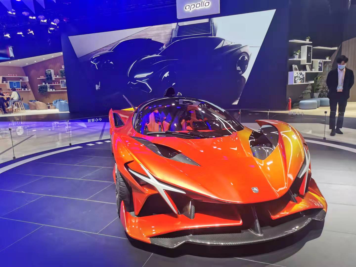 全球限量10台的apollo evo全球首秀,气泡式座舱,六角形尾翼,堪称超跑