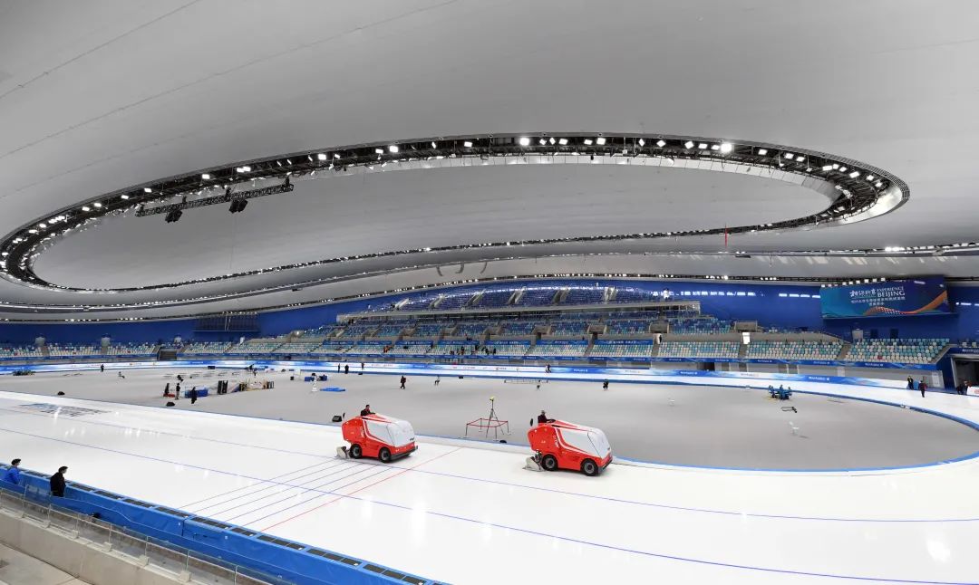 国家速滑馆内的制冰车.新京报记者 陶冉 摄