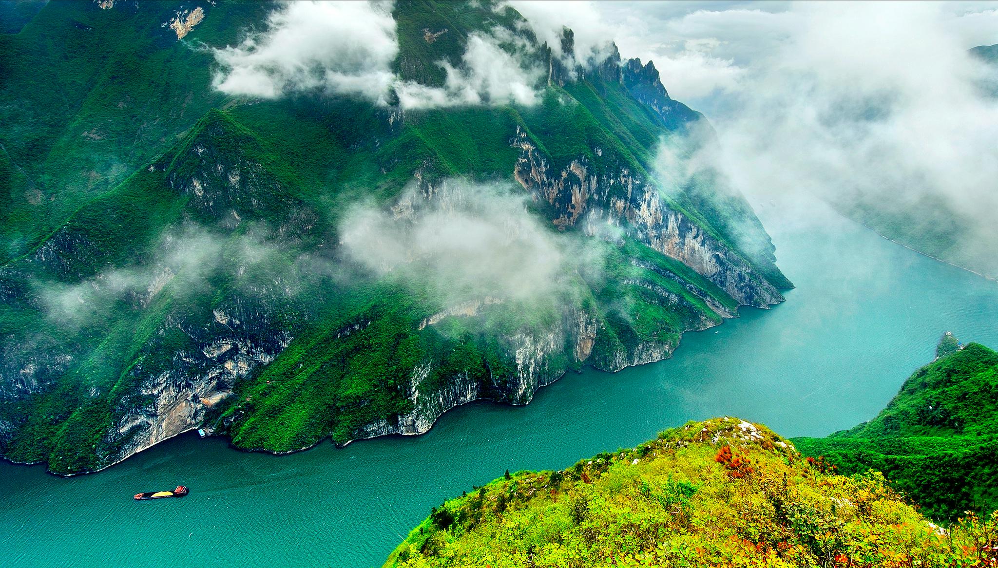 银发低头族的手机"困"境,重新定义长江文明的历史角色|人文周刊荐读|