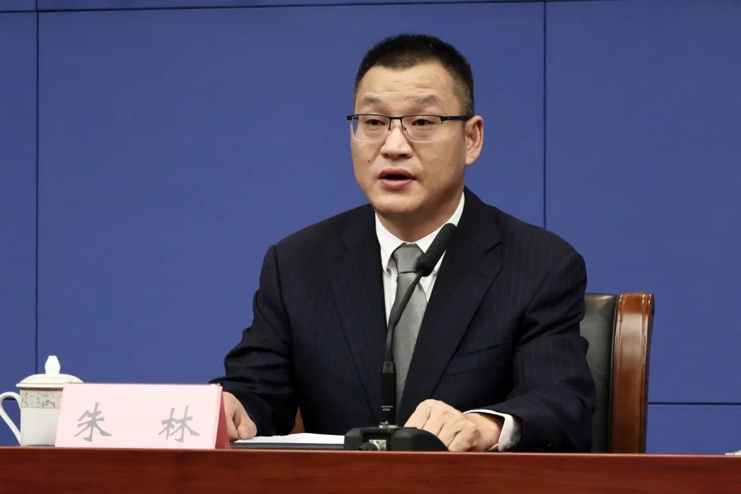 朱林介绍相关情况&nbsp; 龚浩月 摄