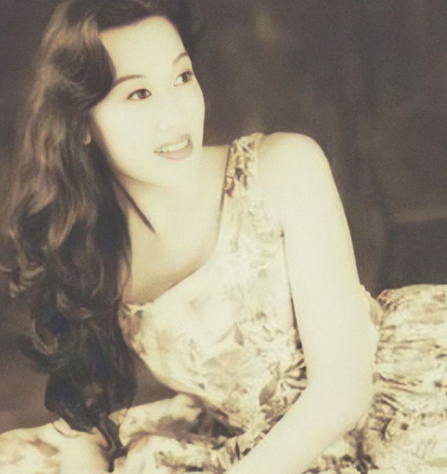 中国第一变性人，经历比金星还传奇，一生被5个男人宠爱休闲区蓝鸢梦想 - Www.slyday.coM