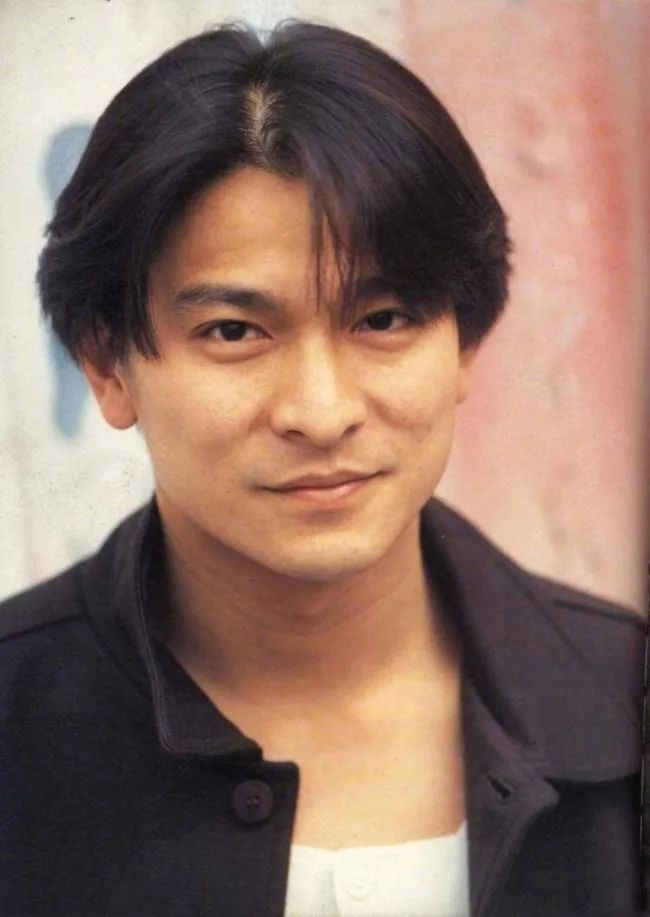 宝丽金名下,更是出过刘德华,张学友,李克勤等知名歌手.