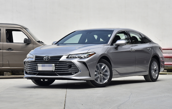 买家用轿车,就选一汽丰田亚洲龙!