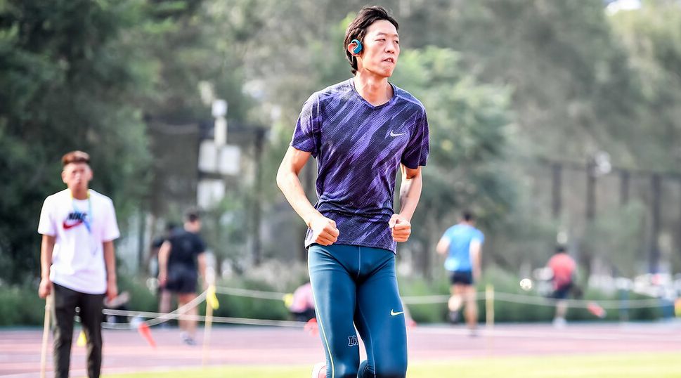 张国伟跳高界龙吸水被国家队开除退役后复出竟遇骨折