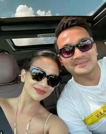 28岁歌手突遇车祸,车速190迈甩出当场死亡,三口仅儿子活着休闲区蓝鸢梦想 - Www.slyday.coM 28岁歌手突遇车祸,车速190迈甩出当场死亡,三口仅儿子活着休闲区蓝鸢梦想 - Www.slyday.coM