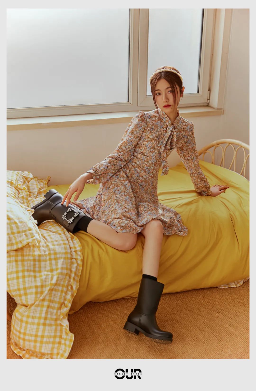 街拍时刻xrogervivier以经典的方形锁扣诠释如梦如幻的法式浪漫