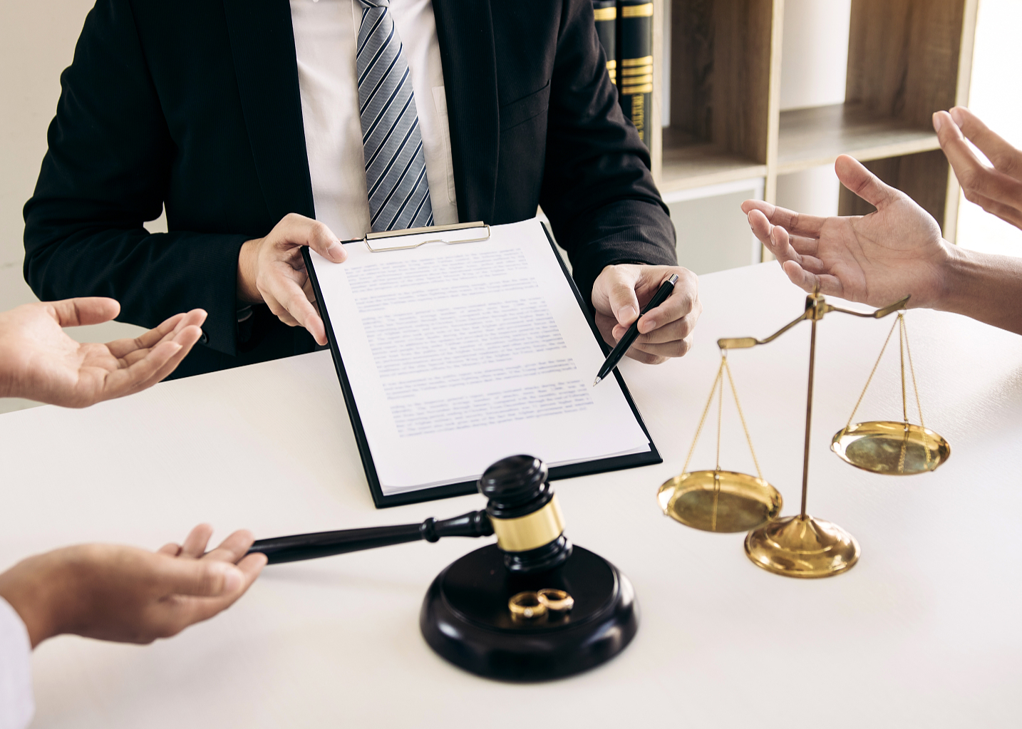 满哥维权｜为了1毛5物业费，长沙较真业主起诉物业，回应：不是涨价是恢复休闲区蓝鸢梦想 - Www.slyday.coM