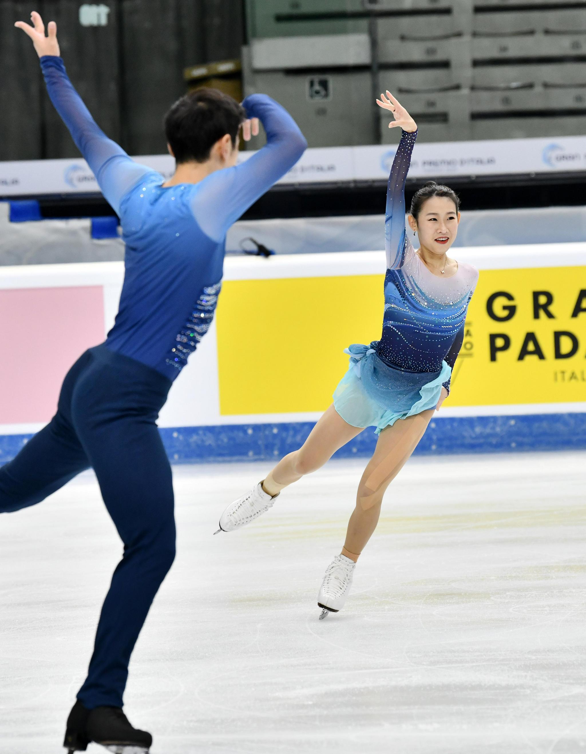 花样滑冰——大奖赛意大利站:彭程/金杨双人滑短节目第二|花样滑冰