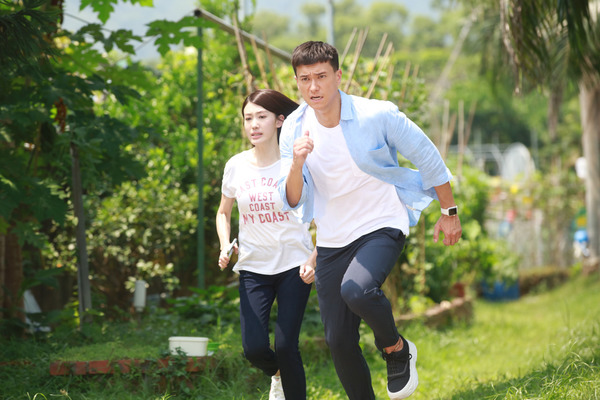 tvb小花蒋家旻与前男友演情侣不尴尬两人同获公司力捧