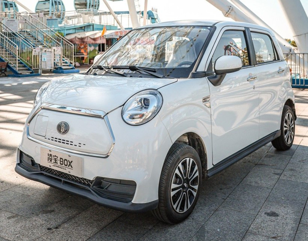 价格便宜,好养活,空间大的代步小车,实拍新款凌宝box-新浪汽车